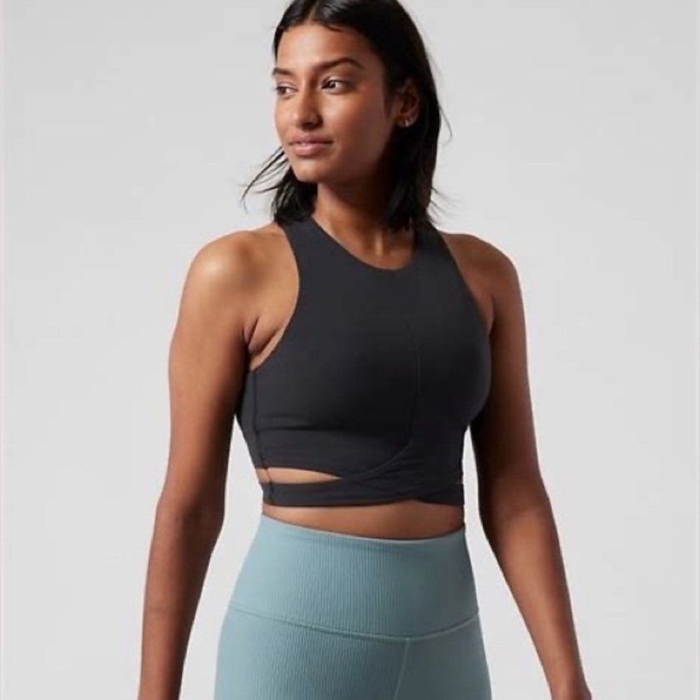 Athleta Conscious Crop Cut-Out Large D-DD